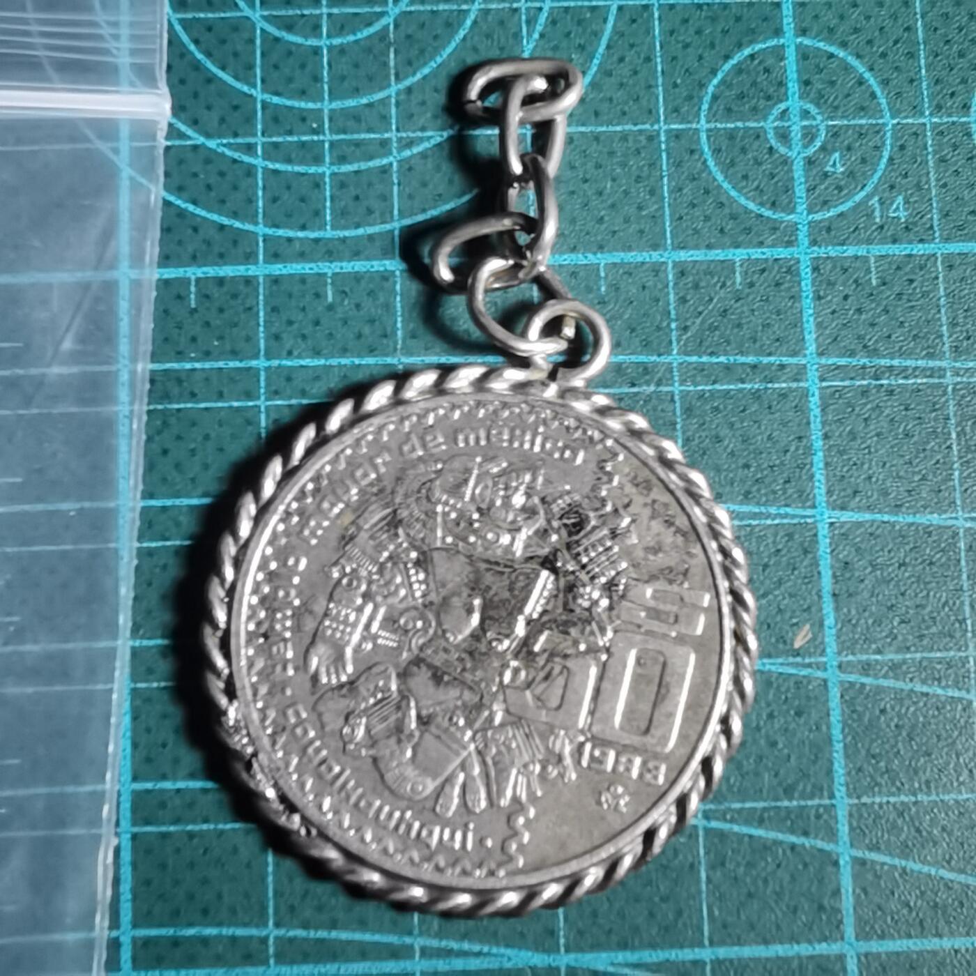 沼泽如烟--第1001场 墨西哥1983年50比索挂件