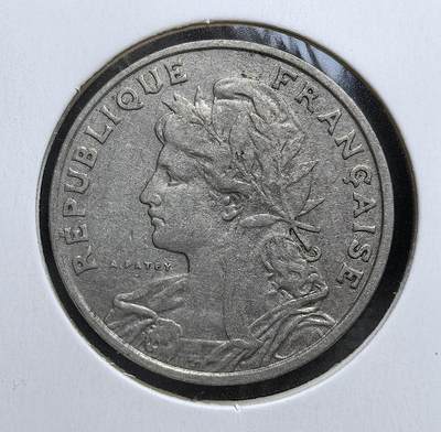 外国优质老铜币银币，周日九点倒数截拍，满百包邮，持续收拍，初八发货 - 法兰西第三共和国1903年25生丁。正面的玛丽安娜头像象征法兰西共和精神，背面的 “自由、平等、博爱” 格言与面值设计，体现了第三共和国的政治理念，见证了 20 世纪初法国的稳定与货币体系的成熟。