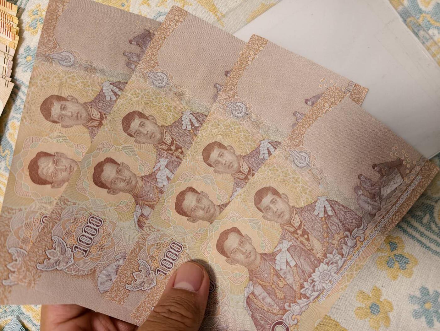 春节钱币瓷器清货捡漏拍场