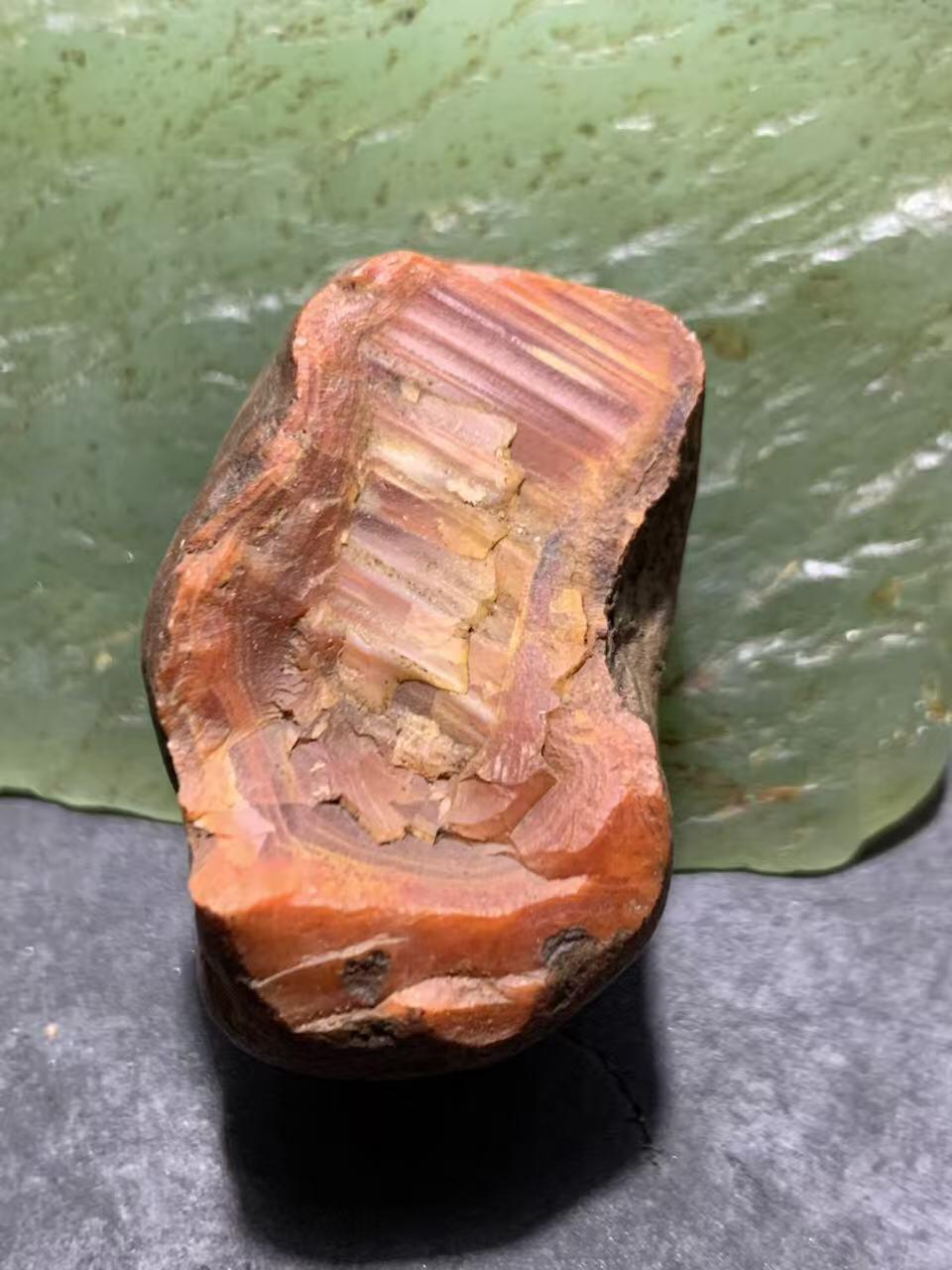 精美铁红皮开窗料南红玛瑙原石一颗