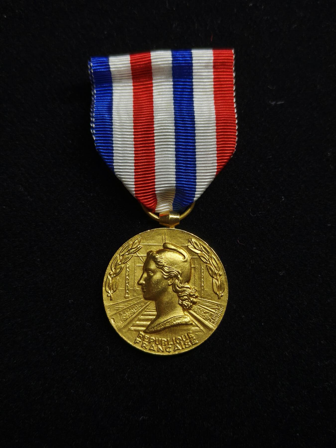 马到成功 迎新年  精品专场 法国铁道金级荣誉章