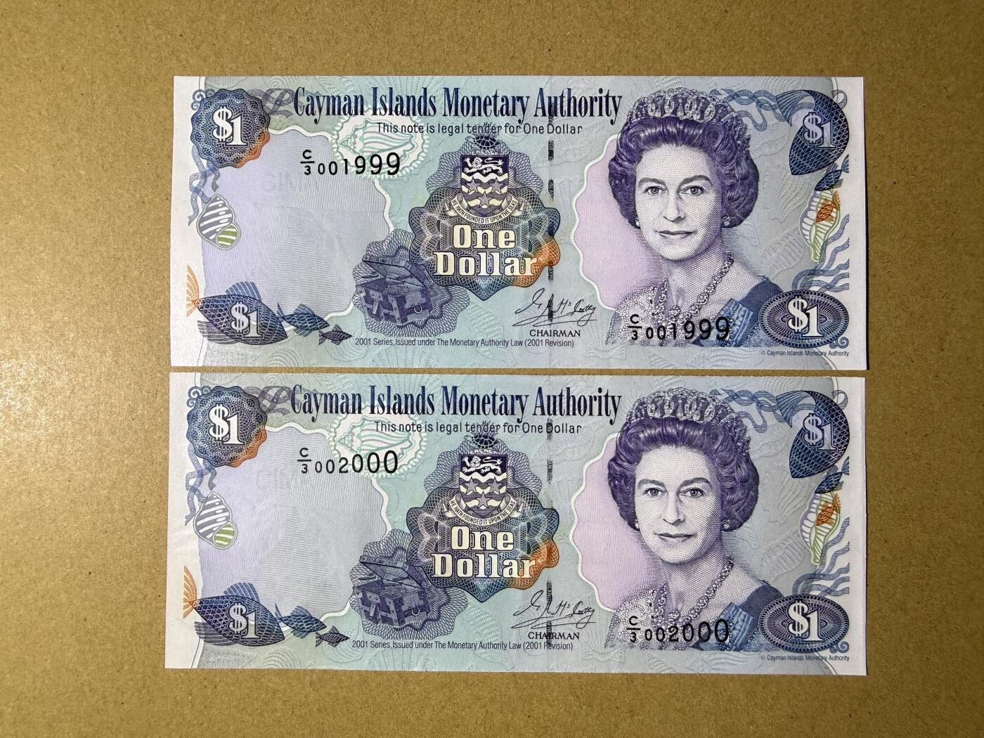 《艾美收藏》第232期-2.22周日外币靓号精品场(春节首拍) 豹子号 开曼群岛1元2张 UNC 2001年女王 无47连号豹子号