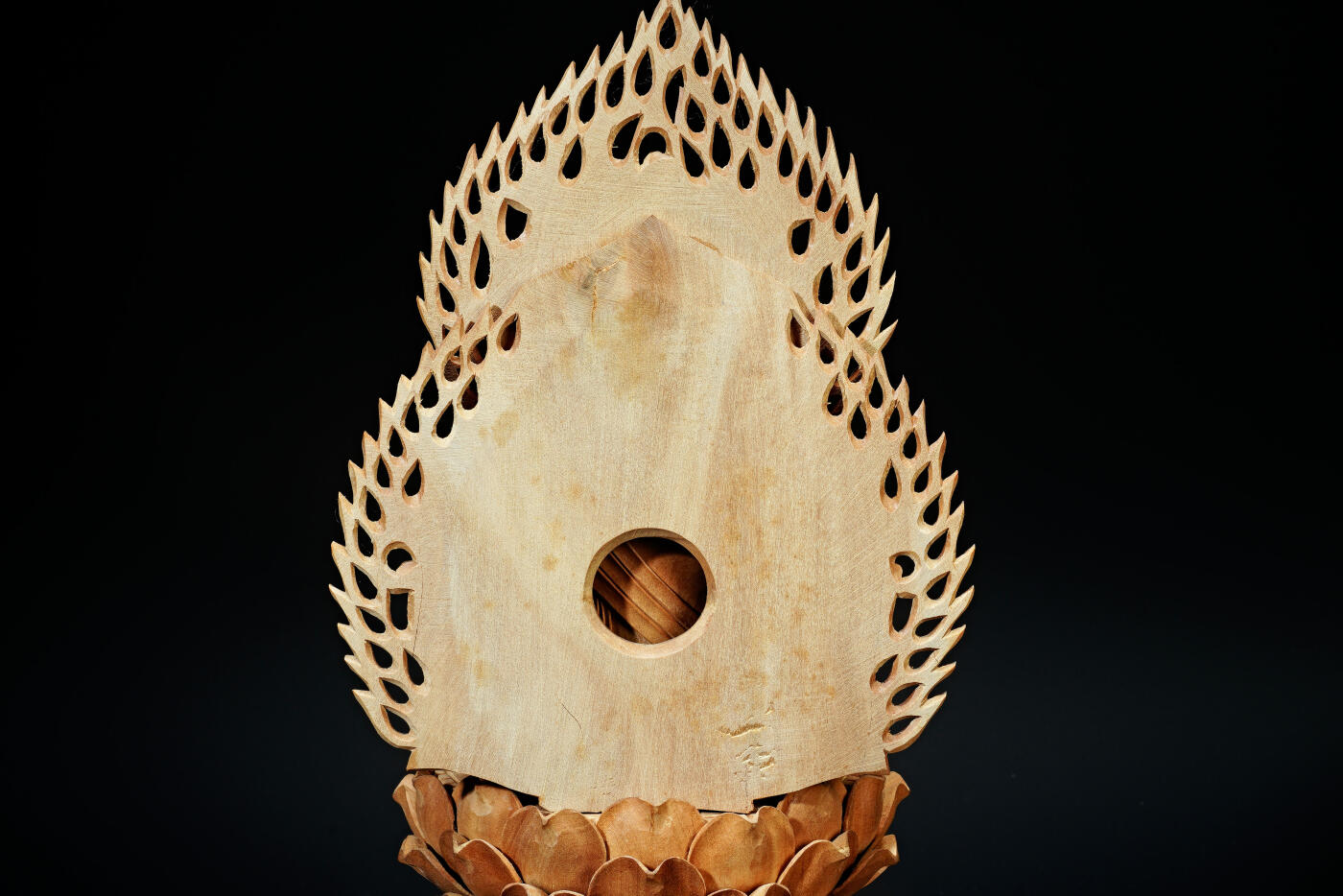 上海都达杂项专场三十三【年后发货全场包邮】  出口创汇期 印度迈索尔老山檀香大日如来佛坐像/佛盒 2件