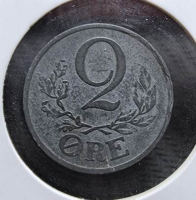 外国优质老铜币银币，周日九点倒数截拍，满百包邮，持续收拍，初八发货 - 丹麦1944年2欧尔锌币，发行于二战德国占领时期。正面以月桂枝与橡叶枝环绕面值，背面的王冠与 “CX” 缩写代表克里斯蒂安十世，见证了丹麦在被占领期间的货币体系与民族韧性。