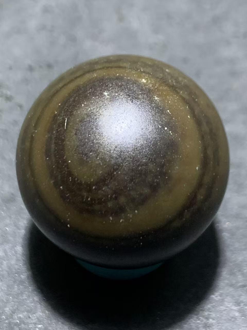 高玉化缠丝玛瑙通货2.0圆珠一颗，