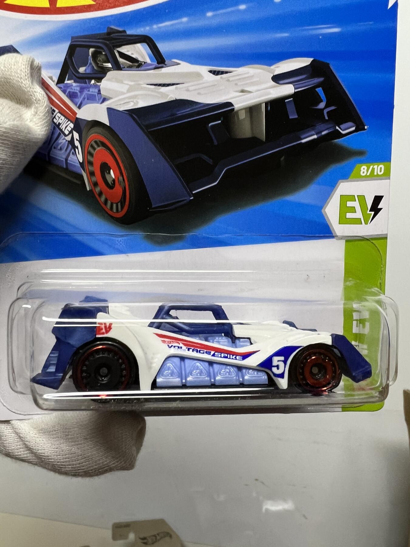 零元拍：风火轮吊卡 Voltage spike全新未拆