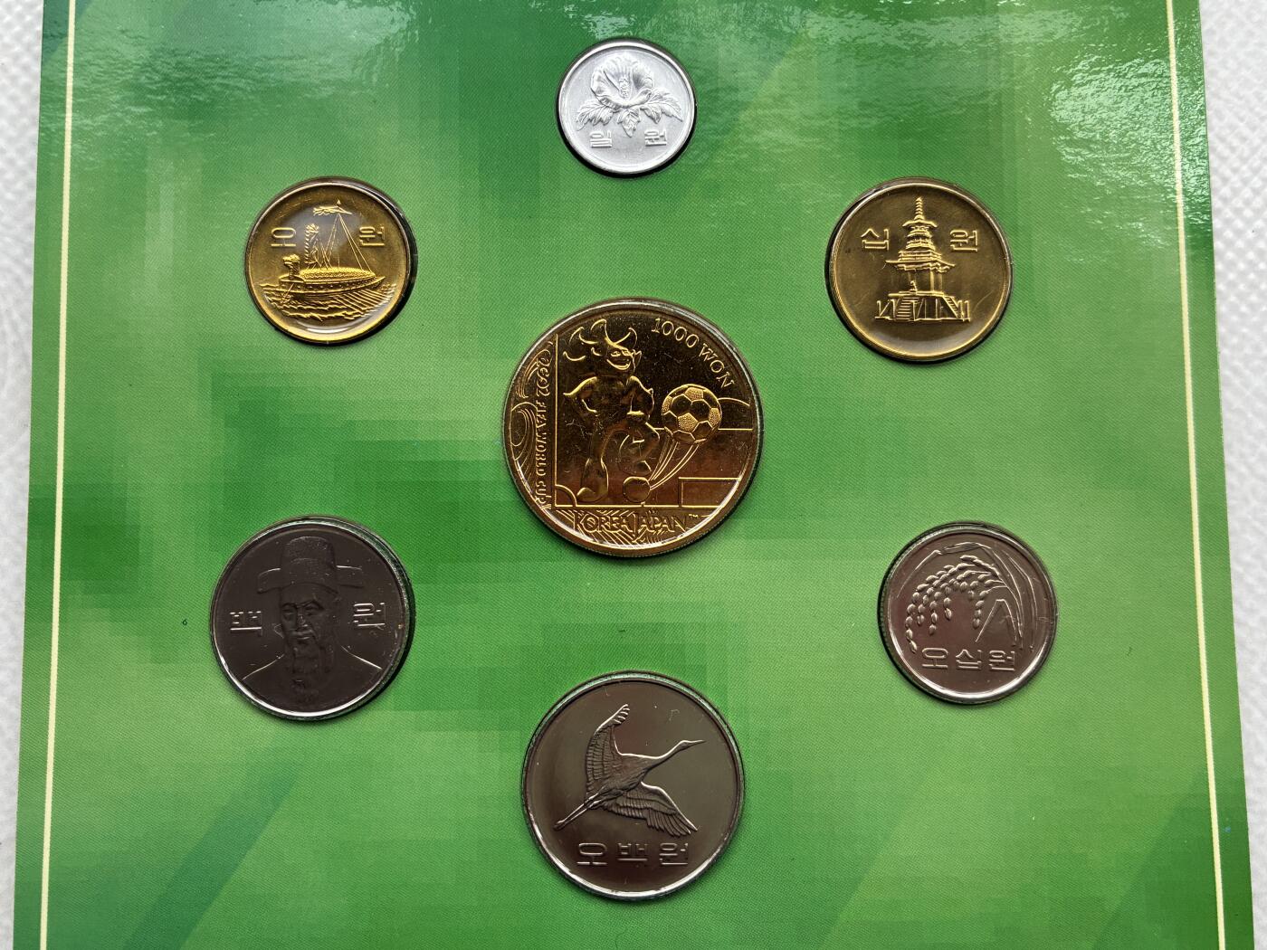 咖啡豆•收藏 2026年Feb_28th世界各国硬币套币拍卖 韩国 2001年 2002 FIFA日韩世界杯 UNC未流通套币 外国硬币