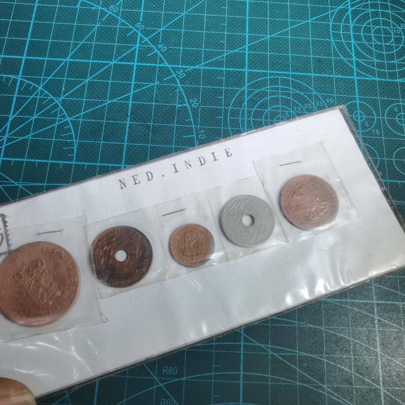 沼泽如烟--第1001场 荷属东印度5枚