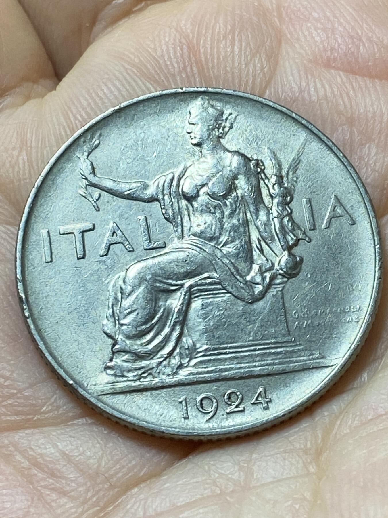 2026年第三十一场(总第二百场)英国一线回流散币新春特拍第三场(免佣金) 意大利王国1924年1里拉(维托里奥·埃马努埃莱三世第三套，Closed 2–闭口2版)