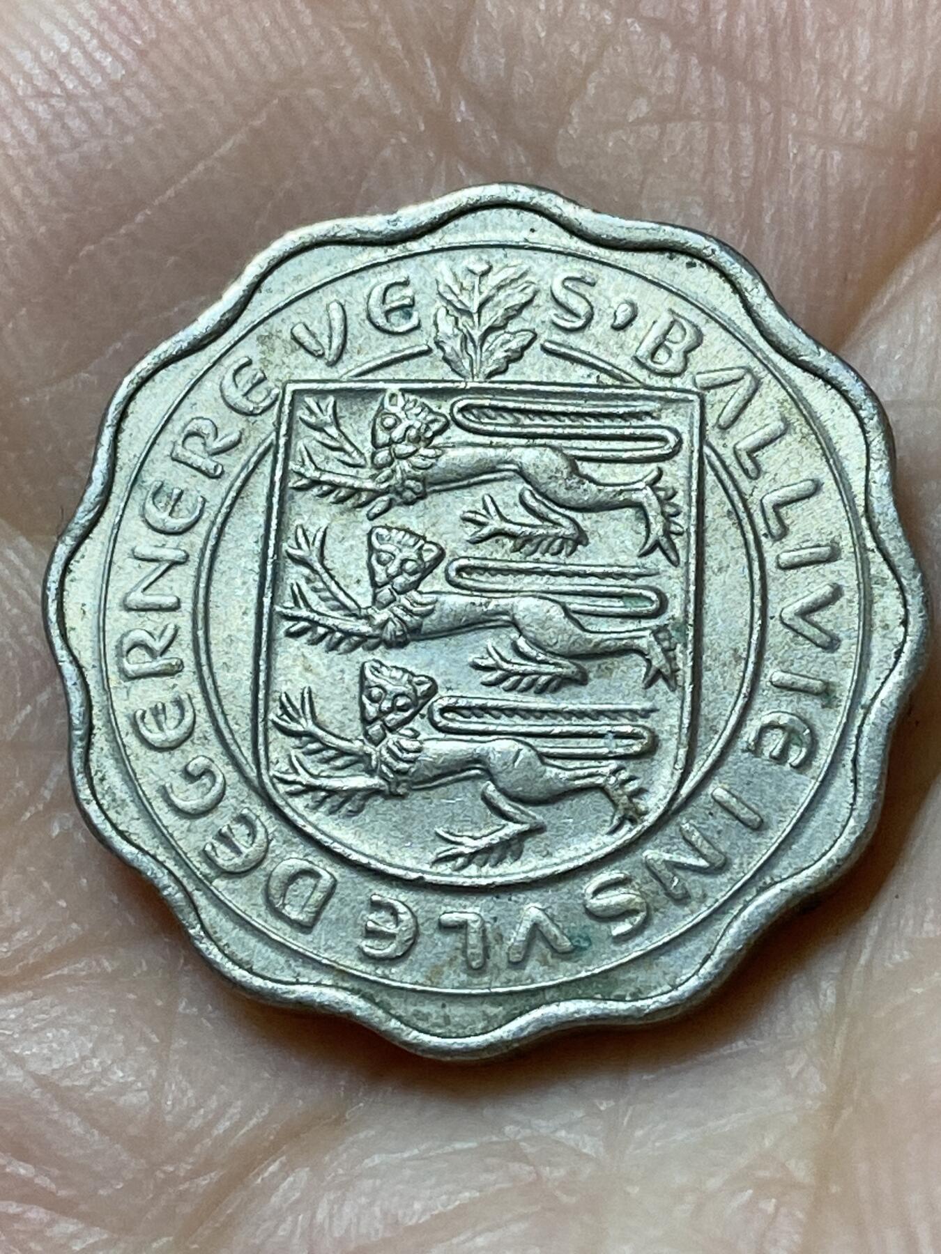 2026年第三十一场(总第二百场)英国一线回流散币新春特拍第三场(免佣金) 英属根西岛🇬🇬1959年3便士(伊丽莎白二世时期第二版，首发年，厚版)