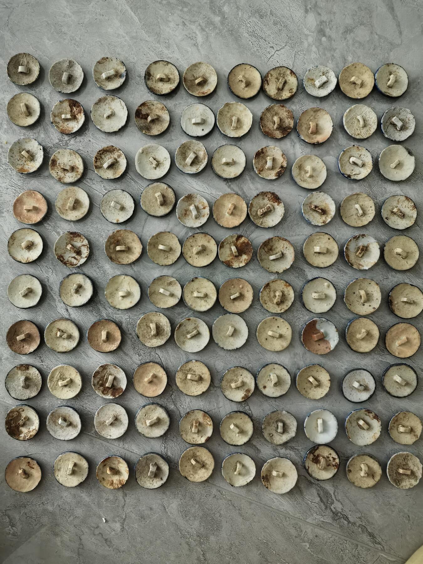 50年代瓷灰章，品见图自定，实物拍摄，按图发货，看好再拍