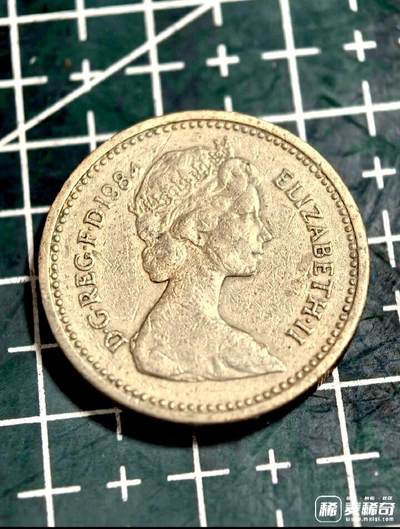 英国1984年1英磅女皇头像/威尔士韮葱图案早期靓品硬币 - 英国1984年1英磅女皇头像/威尔士韮葱图案早期靓品硬币