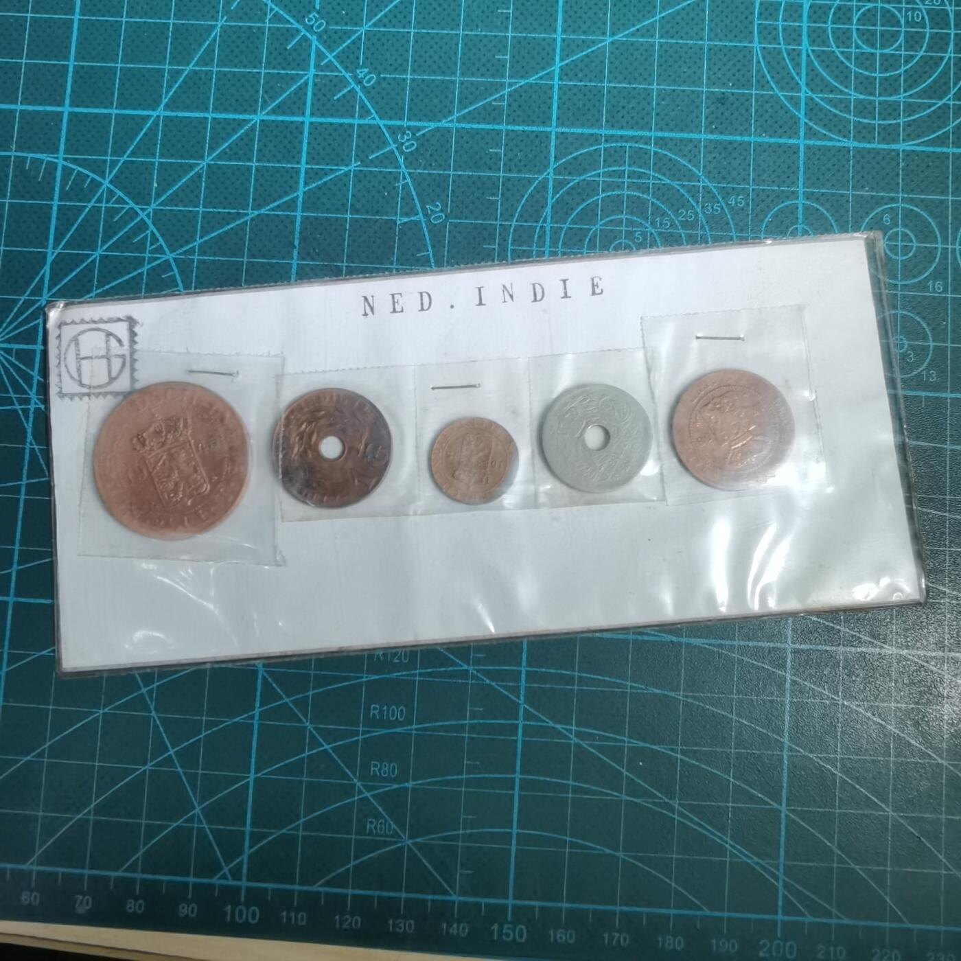 沼泽如烟--第1001场 荷属东印度5枚