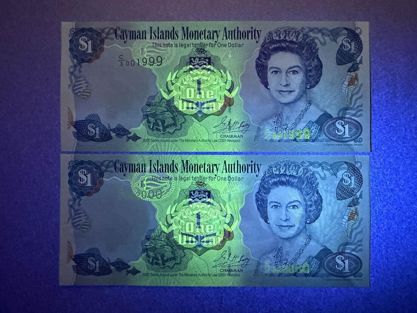 《艾美收藏》第232期-2.22周日外币靓号精品场(春节首拍) 豹子号 开曼群岛1元2张 UNC 2001年女王 无47连号豹子号