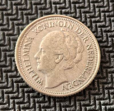外国优质老铜币银币，周日九点倒数截拍，满百包邮，持续收拍，初八发货 - 荷兰1936年10分银币，发行于威廉敏娜女王统治末期。正面为女王像，彰显君主立宪制下的王室权威；背面的橡叶纹饰象征国家荣耀，见证了二战前荷兰的稳定与殖民帝国余晖，是荷兰近代货币史的重要载体。