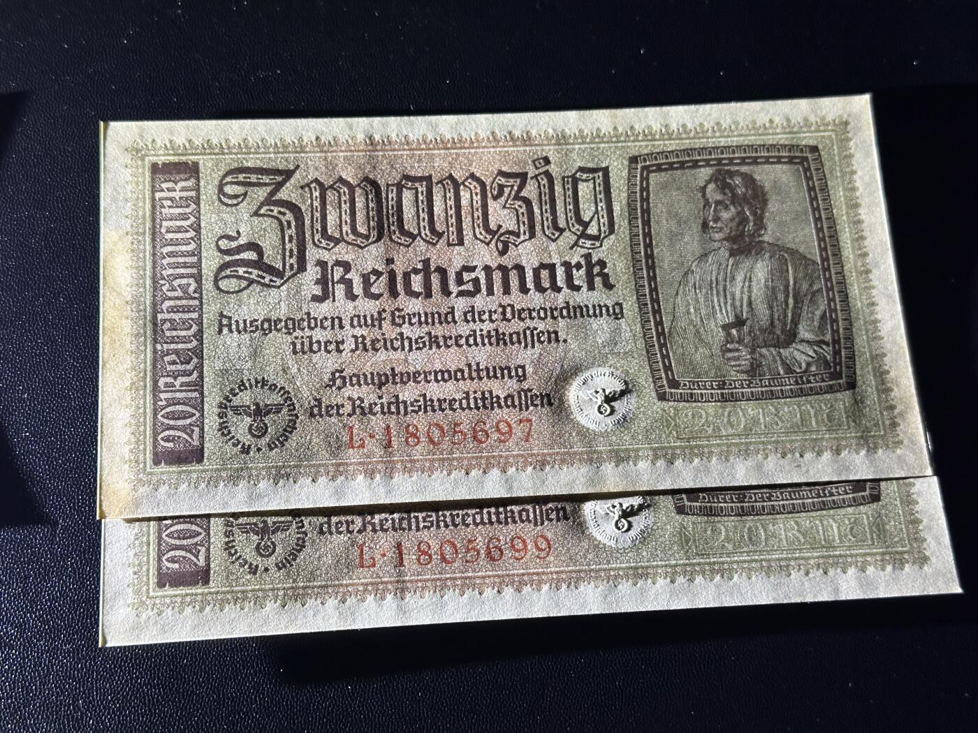 《外钞收藏家》第六百一十二期（ 精选场）（长期征集拍品、欢迎藏友们联系合作） 德国20马克 2张一起 丢勒画作 勃兰登堡门 全新边角有黄 尾97、99