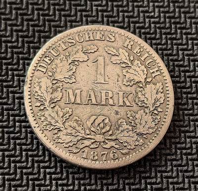 外国优质老铜币银币，周日九点倒数截拍，满百包邮，持续收拍，初八发货 - 德意志帝国1876年1马克银币，发行于德国统一初期。正面的橡叶纹饰与面值彰显帝国币制统一，背面的帝国鹰国徽象征新生的德意志民族国家，见证了俾斯麦 “铁血政策” 下，德国从分裂走向统一的关键历史阶段。