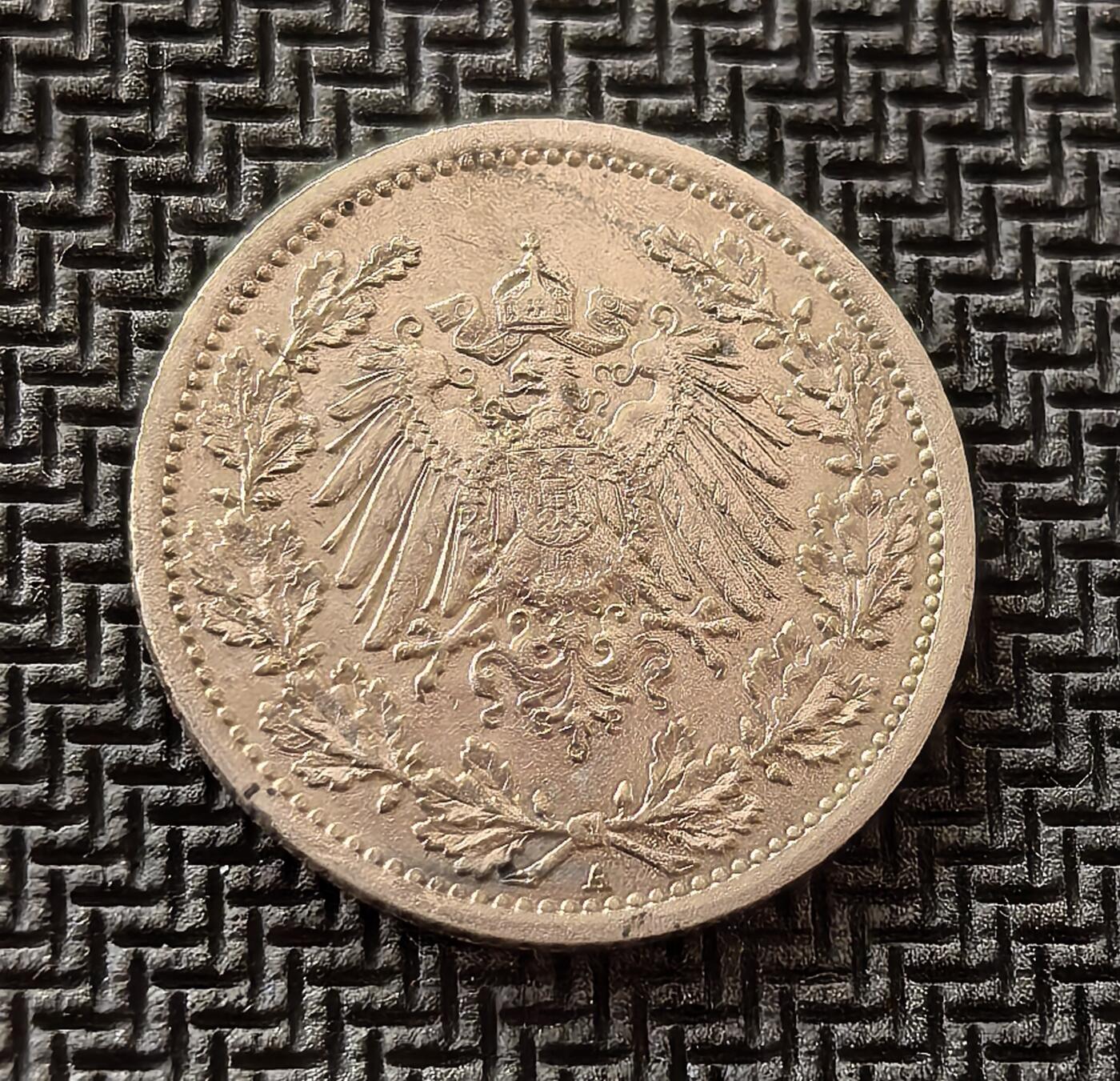 外国优质老铜币银币，周日九点倒数截拍，满百包邮，持续收拍，初八发货