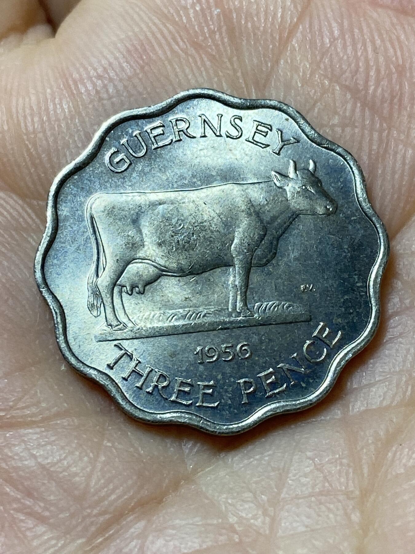 2026年第三十一场(总第二百场)英国一线回流散币新春特拍第三场(免佣金) 原光好品–英属根西岛🇬🇬1956年3便士(伊丽莎白二世时期第一版，薄版)