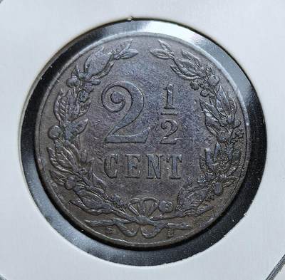 外国优质老铜币银币，周日九点倒数截拍，满百包邮，持续收拍，初八发货 - 荷兰1905年 2½ 分铜币，正面是荷兰国徽中的持剑雄狮图案；背面的月桂枝与水果花环，象征着荷兰的物产与繁荣，也见证了 20 世纪初荷兰作为殖民帝国的稳定时期。