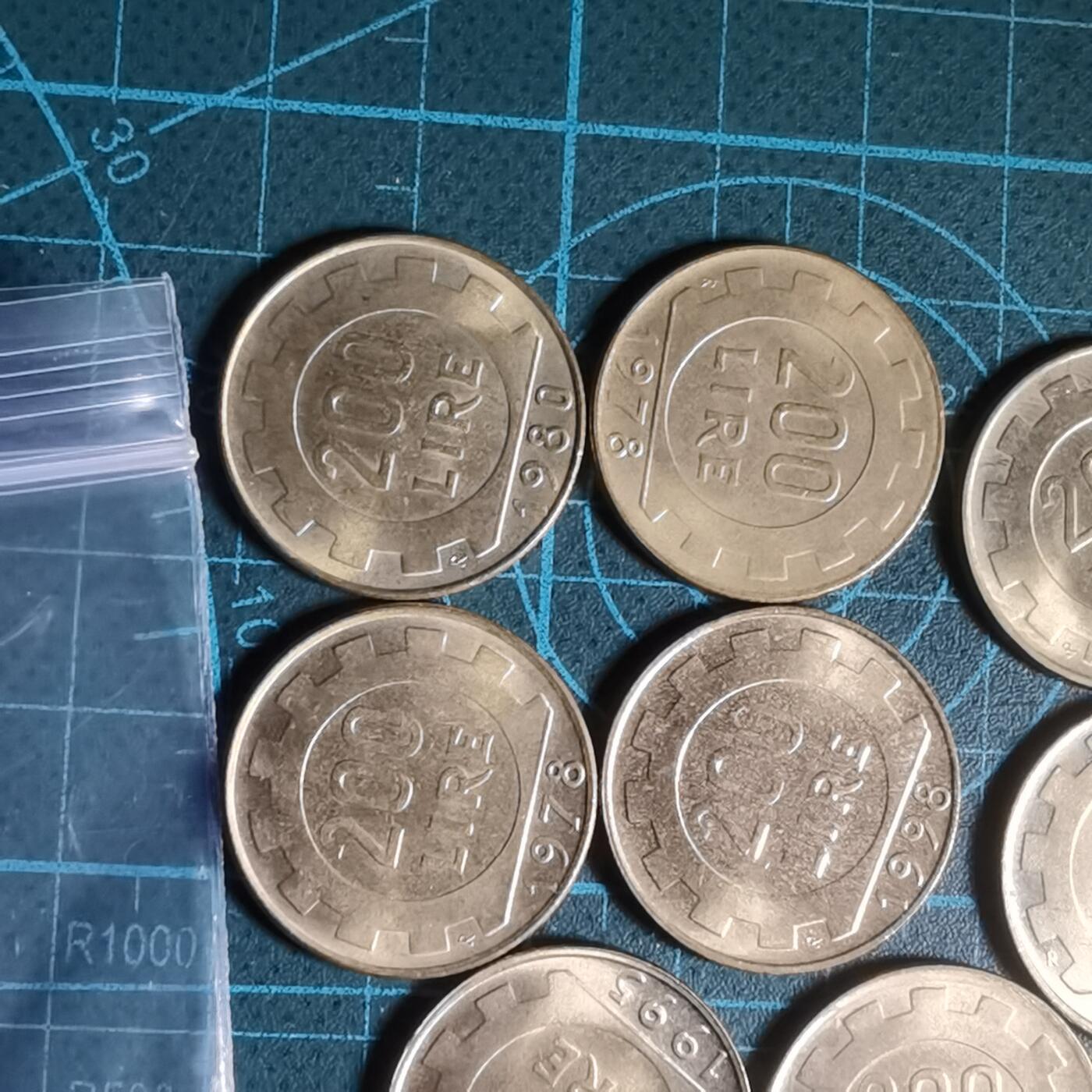 沼泽如烟--第1001场 意大利200里拉八枚