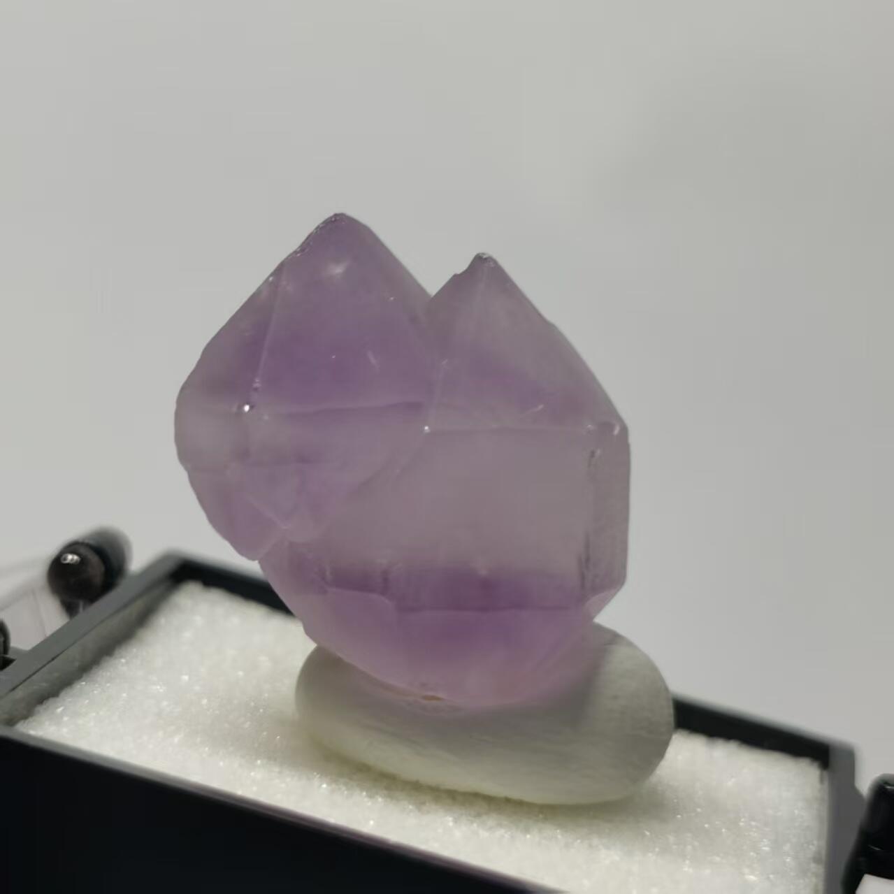 七河·世界世界币章杂件矿标化石小拍（总第38期） 藏家出品 X750（2）马达加斯加紫水晶原石矿标（盒子矿） 本件拍品由合作藏家邮寄