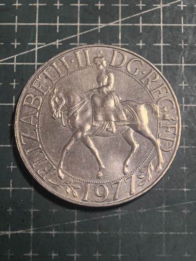 轻松集币无压力 - 英国女王登基克朗币