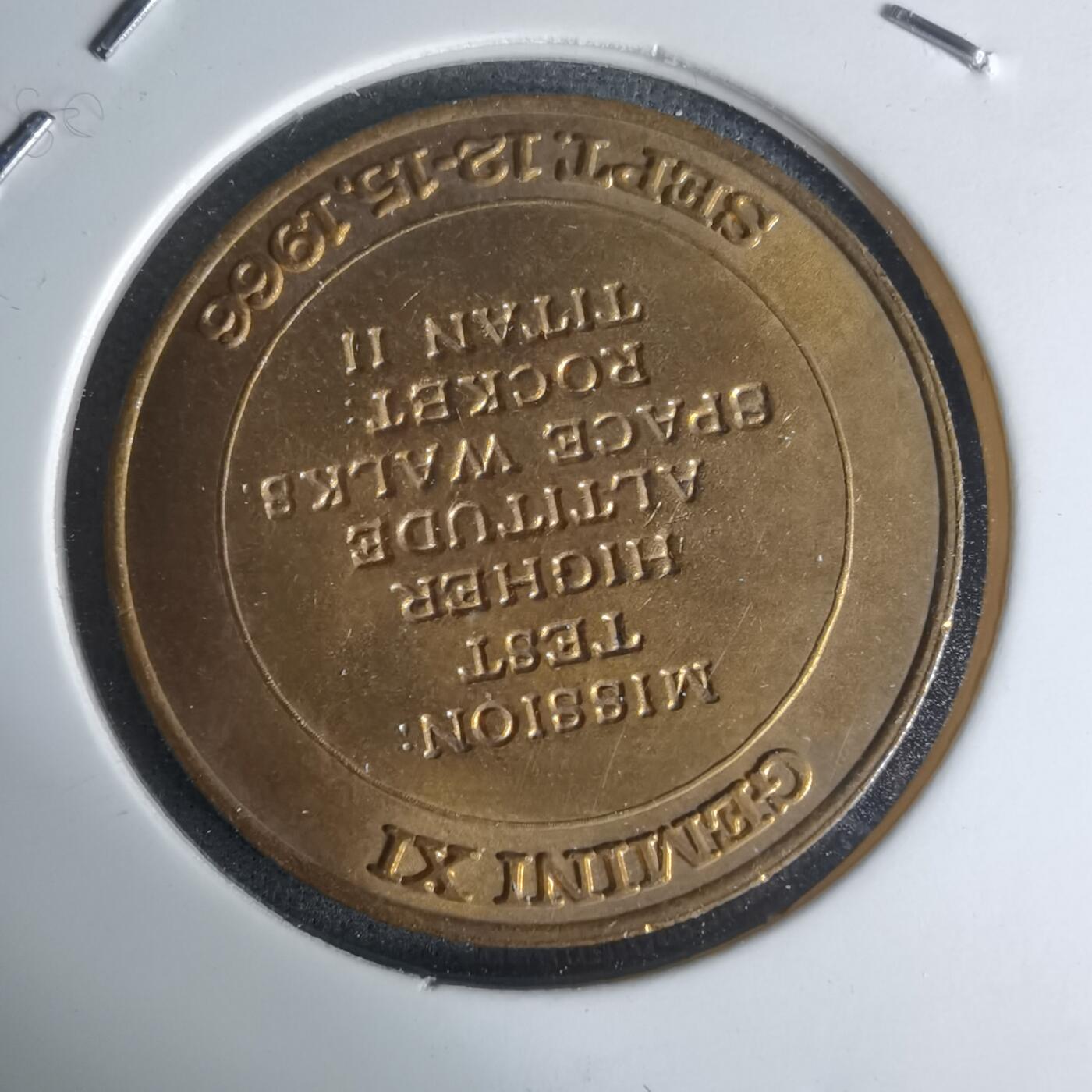 沼泽如烟--第1003场 航天纪念章