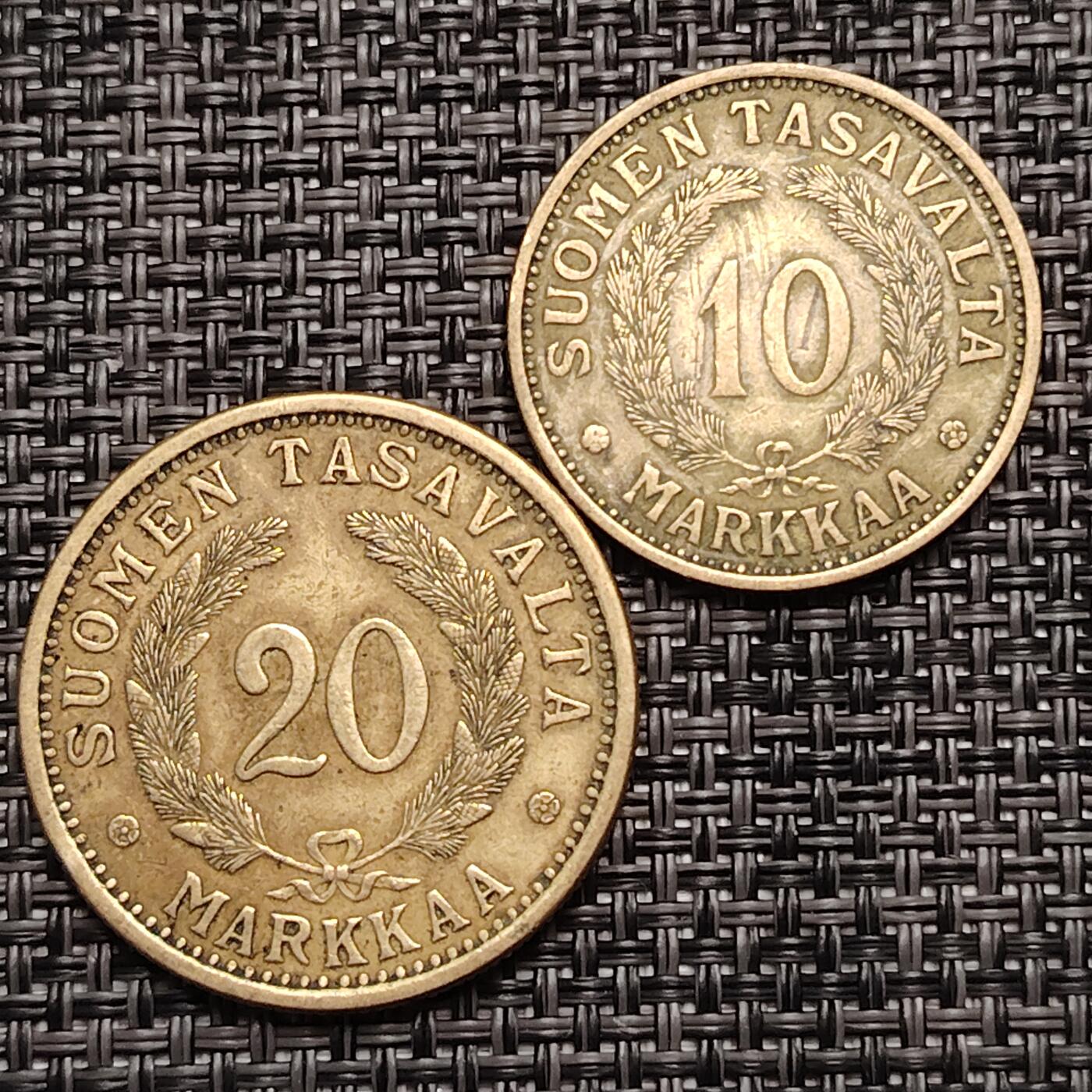 布加迪🐬～世界钱币(上海)🌾第 276 期 /  各国套币和散币 芬兰🇫🇮 1932/1935年 10/20马克铜币2枚 ~C18