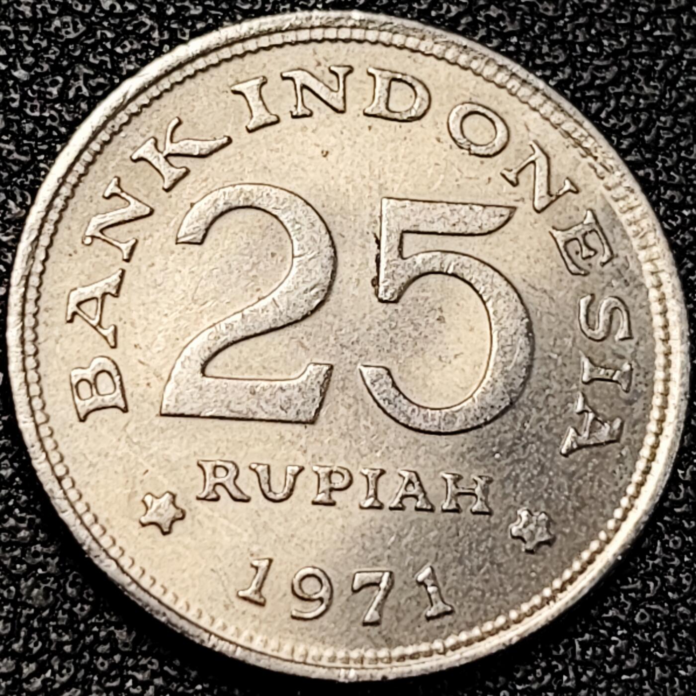 泉币菌-第195场- 新年快乐 新年第三场 本场拍品多 请提前出价 原光美品 印度尼西亚 印尼25卢比铜镍币 维多利亚冠鸽 20毫米3.5克