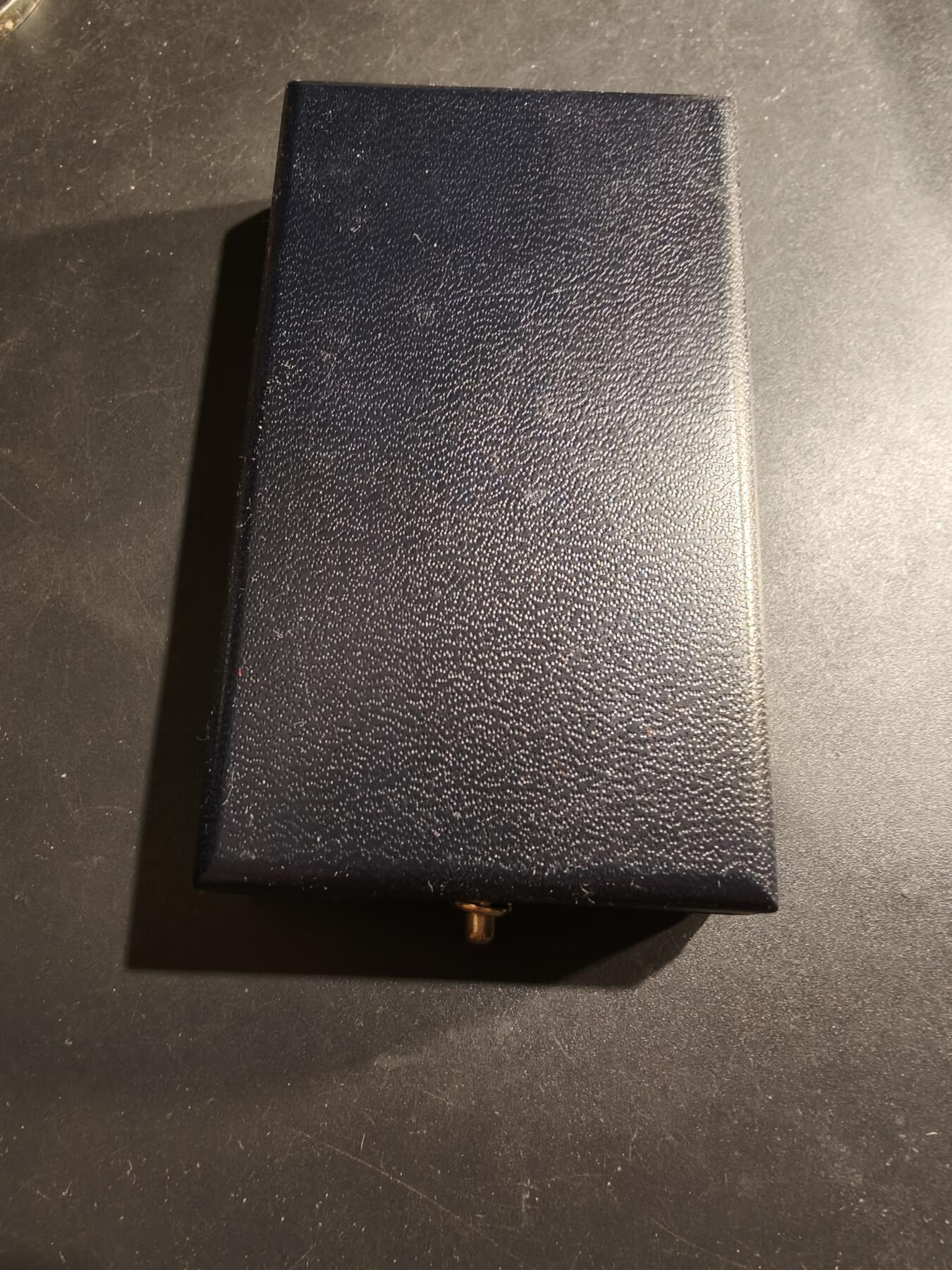 老王徽章第184期 法国骑士级卫生功绩勋章     原盒