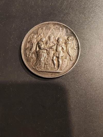 老王徽章第184期 - 法国婚章    带背铭   1887年结婚    950银     直径36mm    重量21.9g