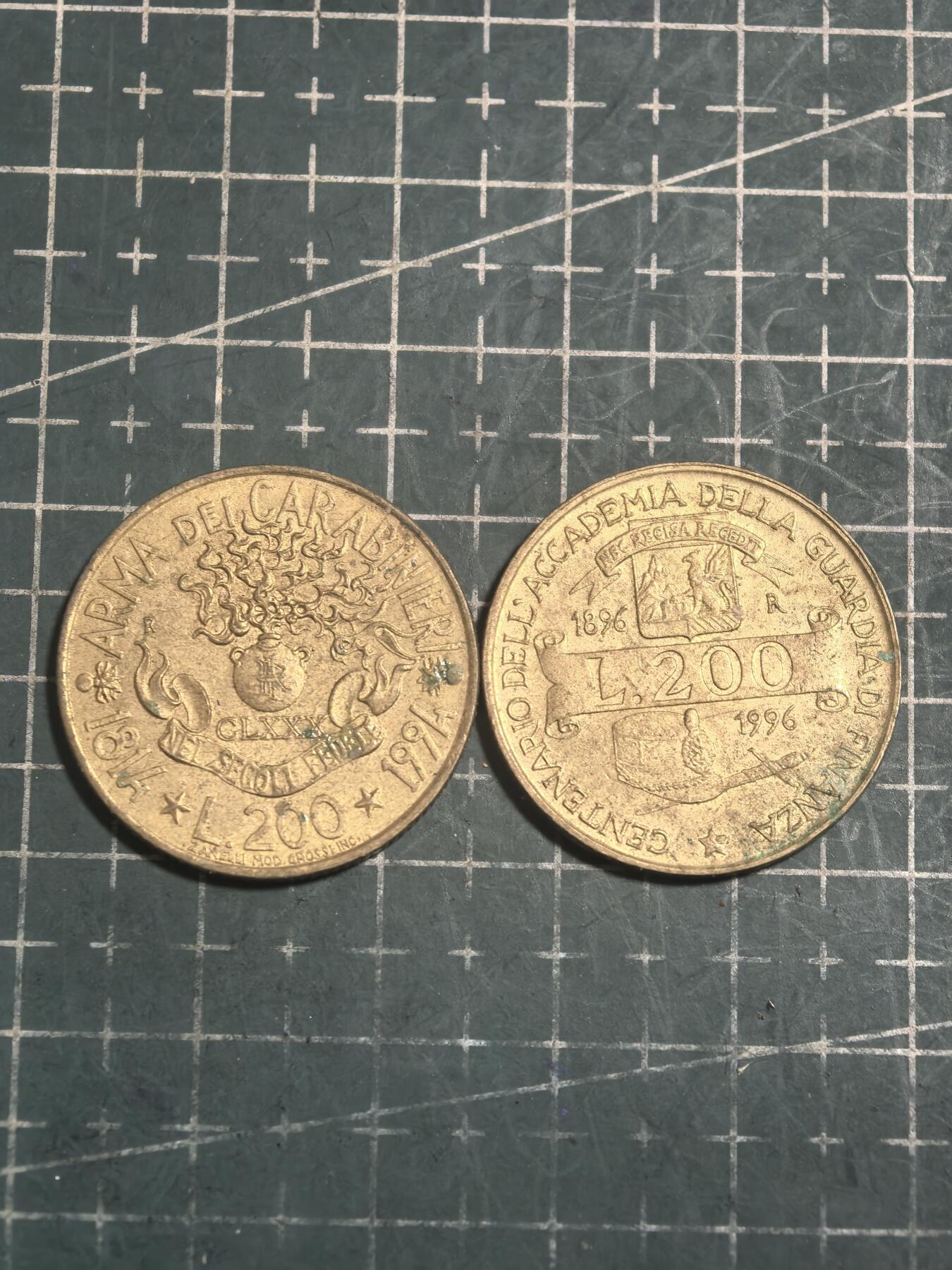 轻松集币无压力 意大利200里拉纪念币/组