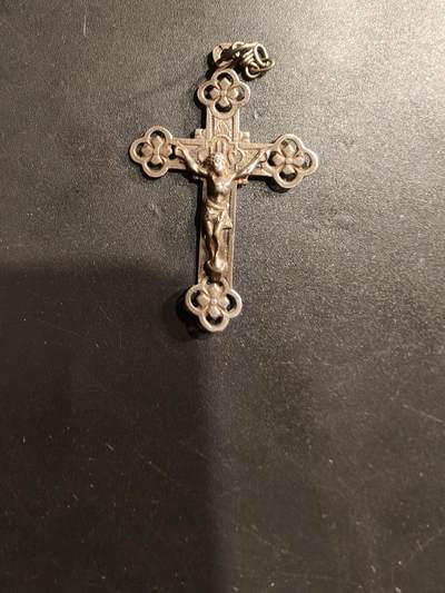 老王徽章第184期 - 法国天主教会十字架     螃蟹银标     1.7g