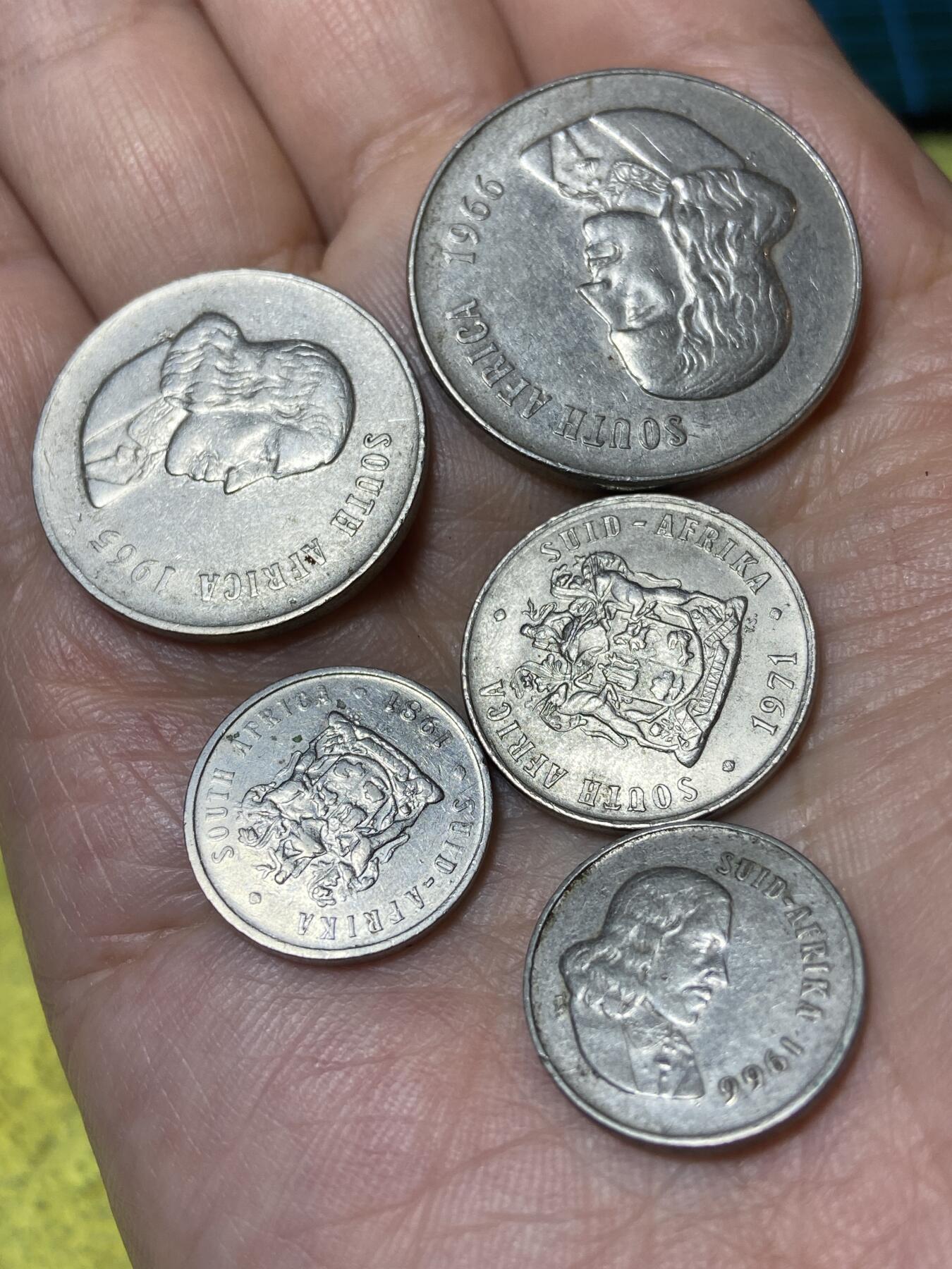 2026年第三十一场(总第二百场)英国一线回流散币新春特拍第三场(免佣金) 南非🇿🇦5枚：1966年50分，1965年20分，1971年10分，1966年81年5分