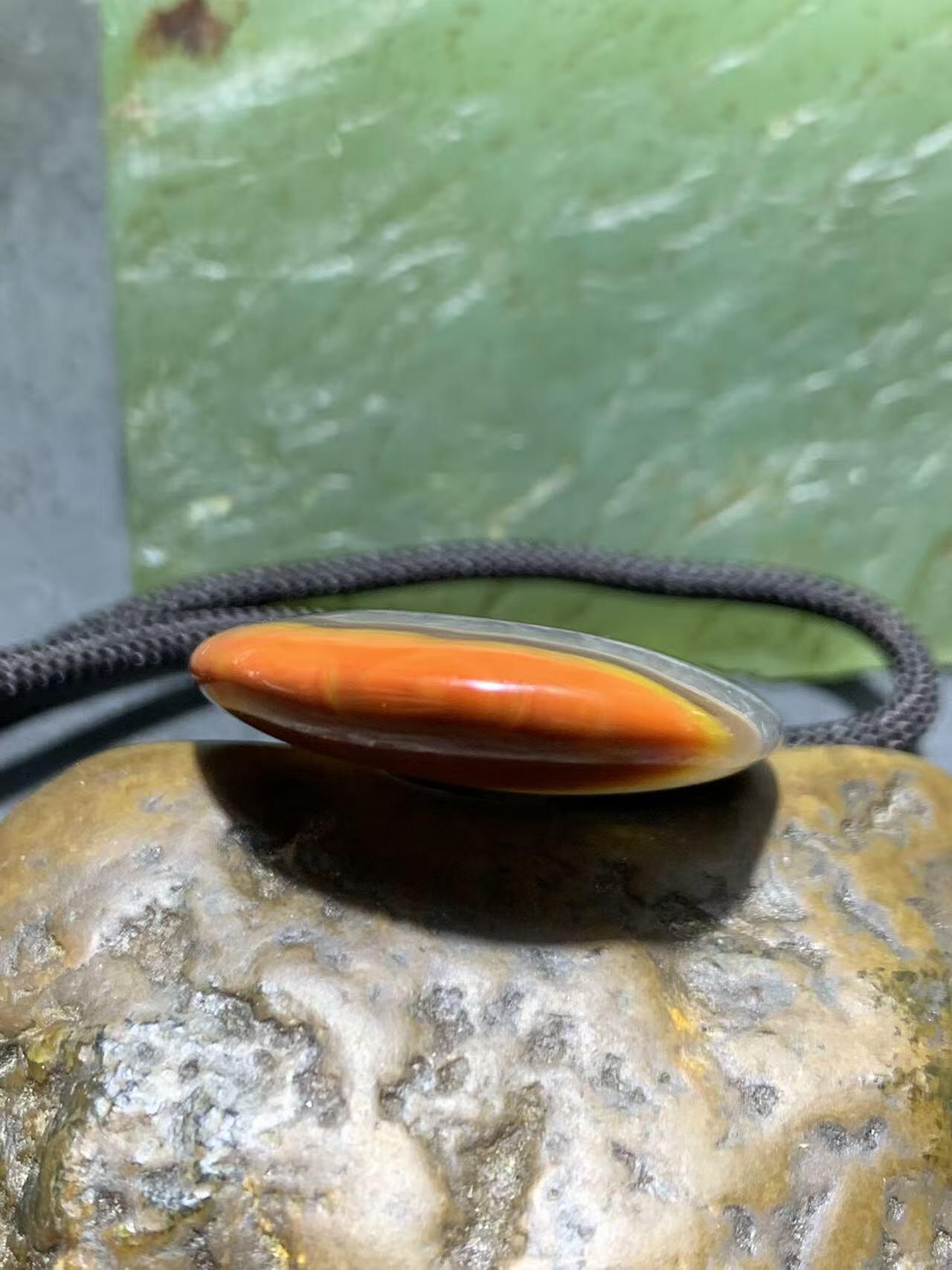 精美罕见冰飘冻料糖心飘朱砂点战国红玛瑙吊坠一个，