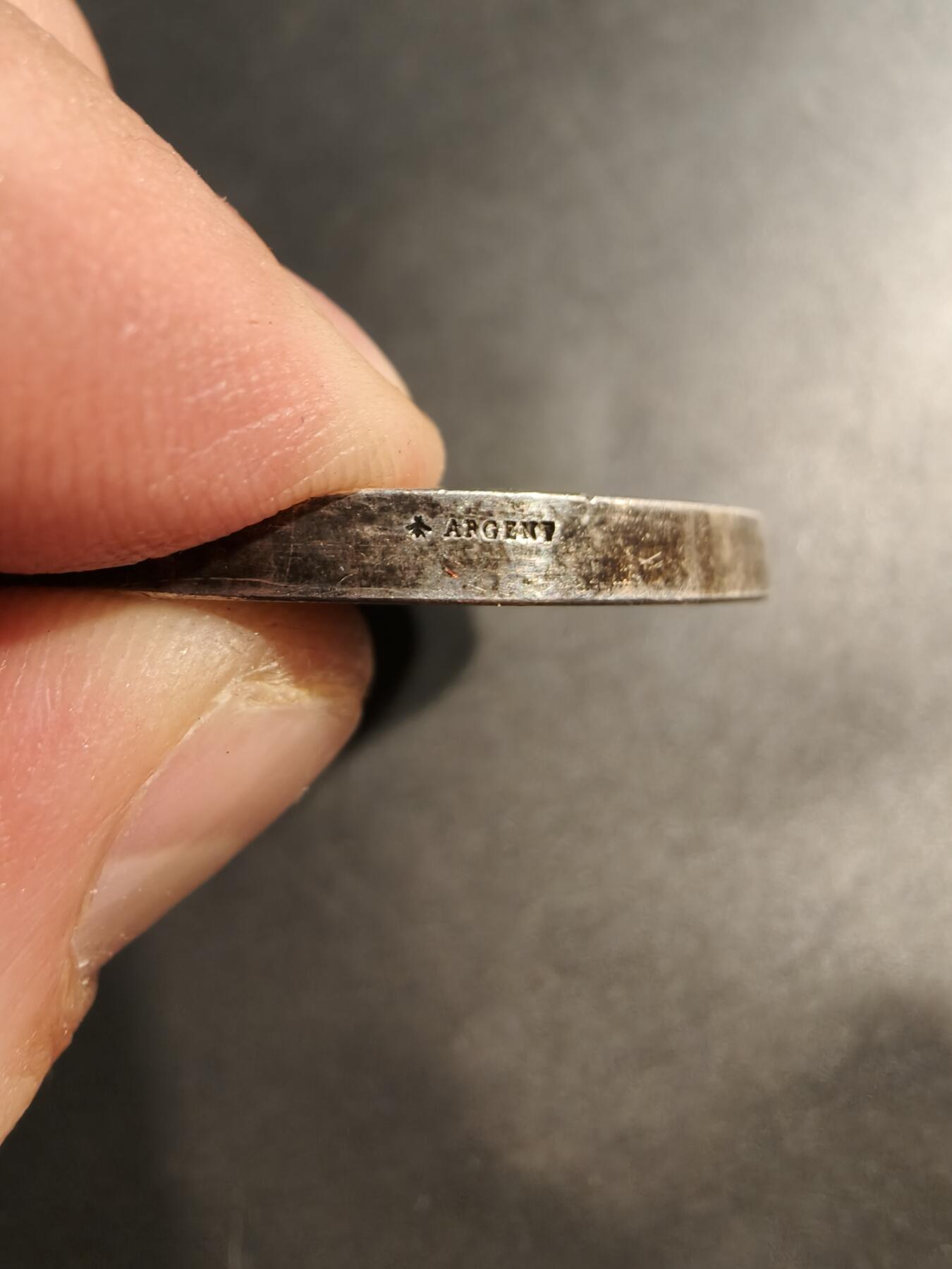 老王徽章第184期 法国公共教育和宗教事务部大银章    1871年实发     蜜蜂银标950银     直径44mm    重量50.5g