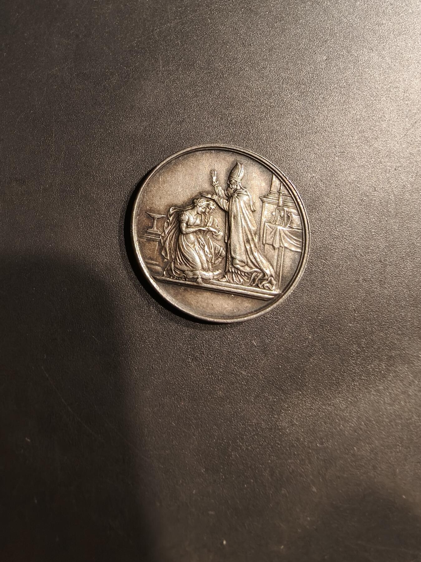 老王徽章第184期 法国婚章   蜜蜂银标950银    直径27mm    重量10g