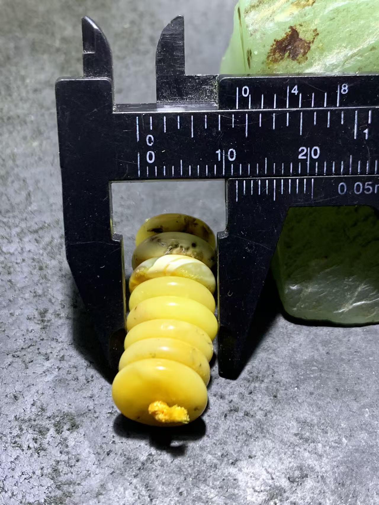 天然乌克兰蜜蜡随形通货隔片一组