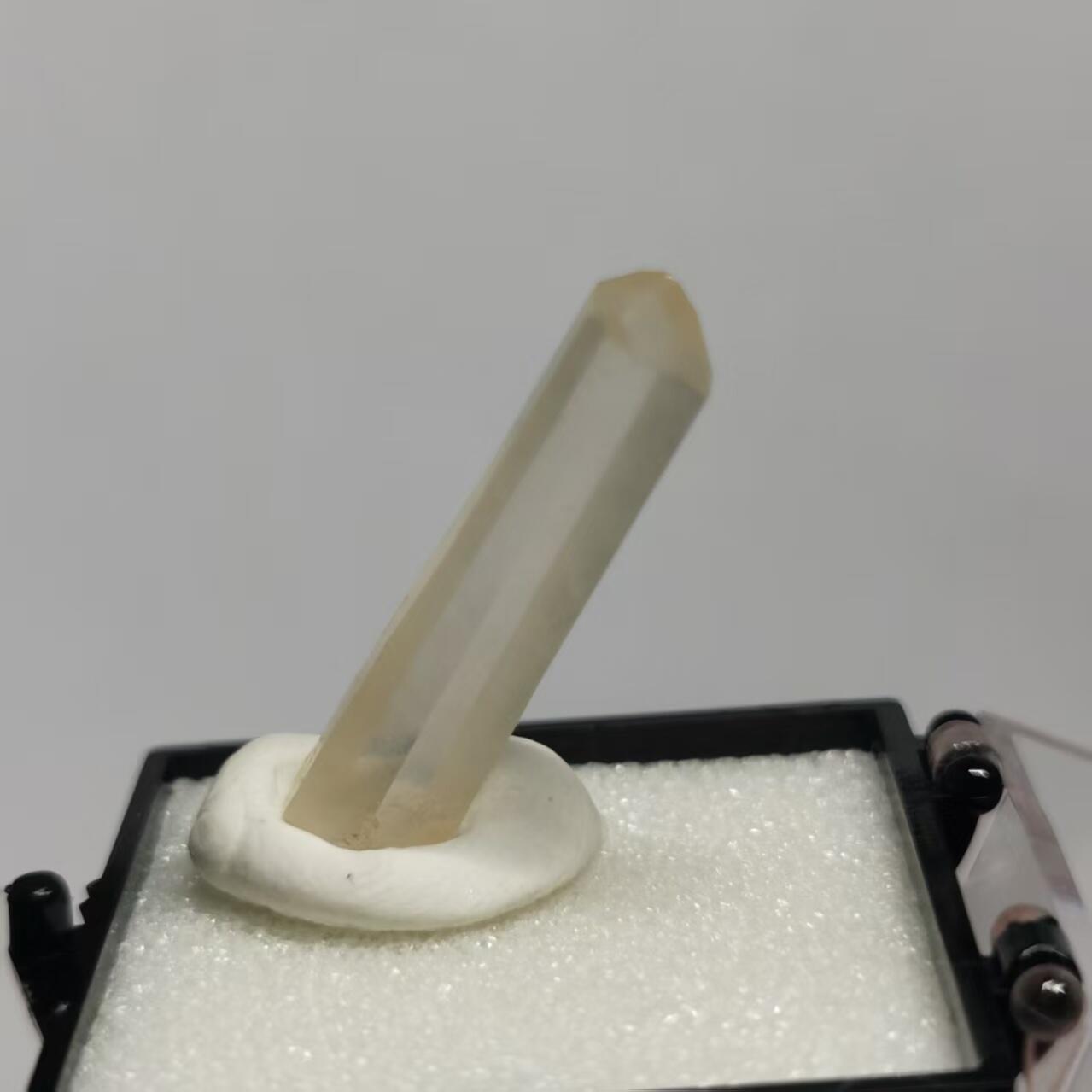 七河·世界世界币章杂件矿标化石小拍（总第38期） 藏家出品 X751（2）巴基斯坦带蓝针效应黄水晶原石矿标（盒子矿）本件拍品由合作藏家邮寄