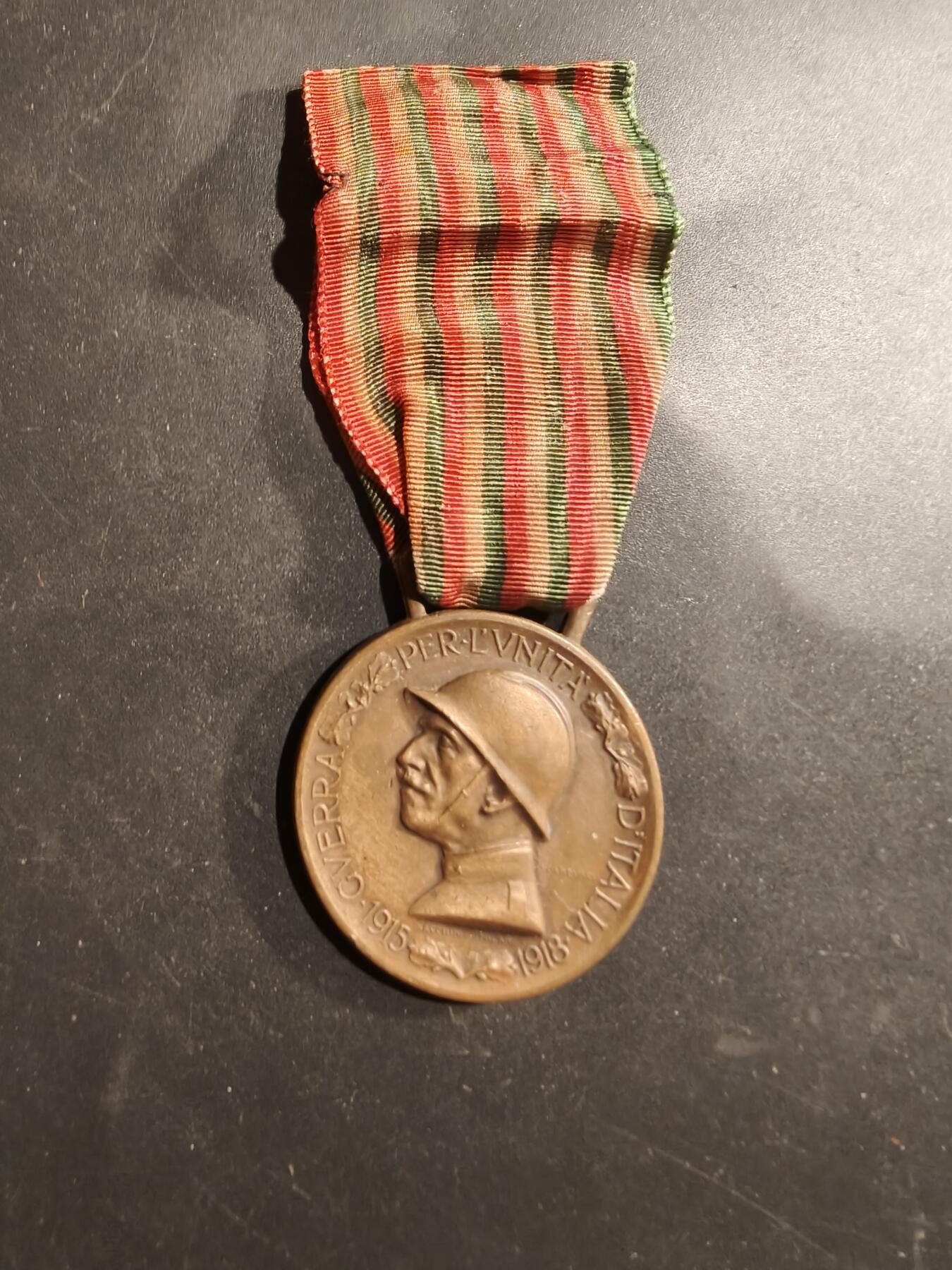 老王徽章第184期 意大利一战纪念章