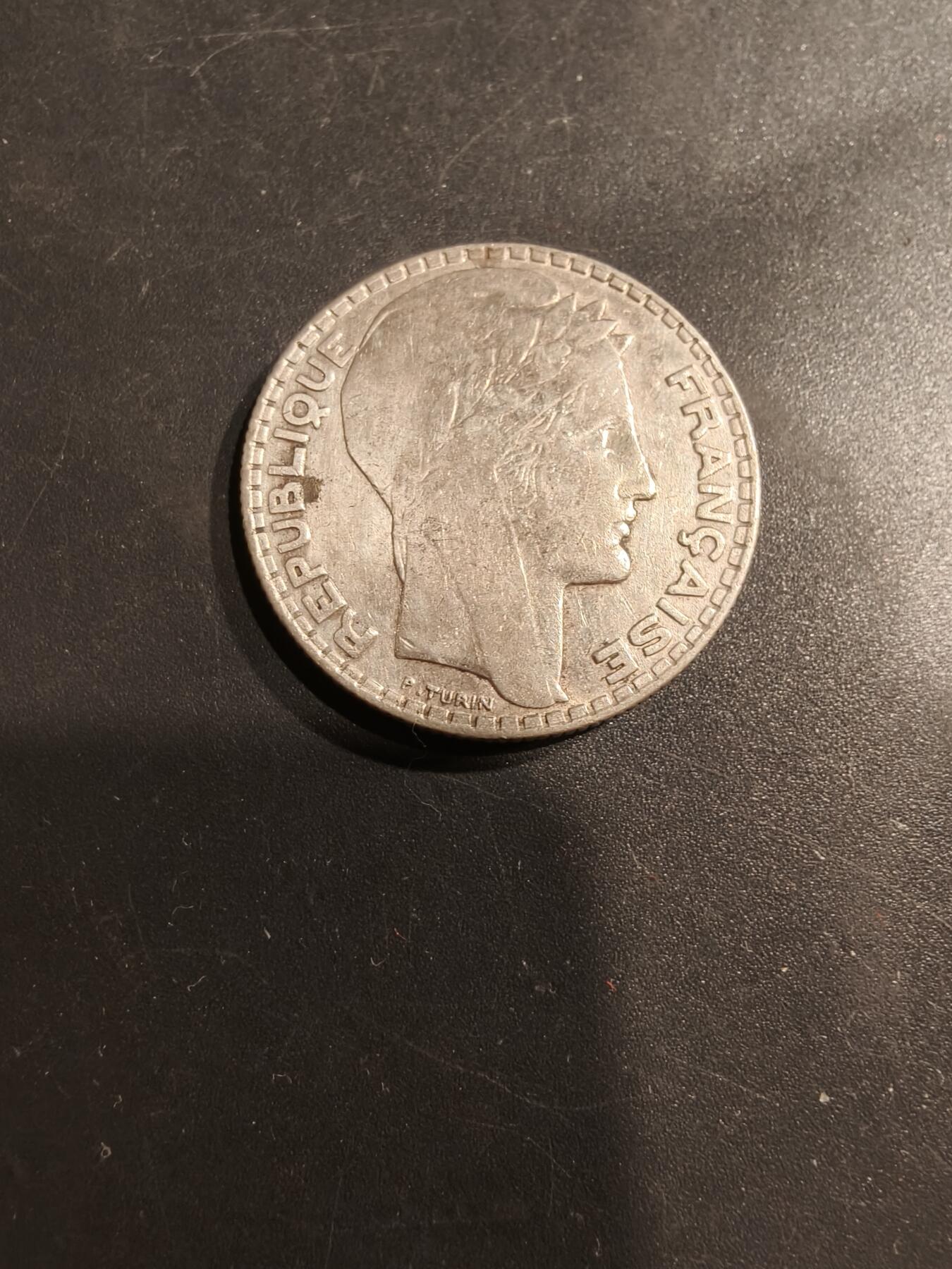 老王徽章第184期 法国1932年10法郎银币    680银    9.9g