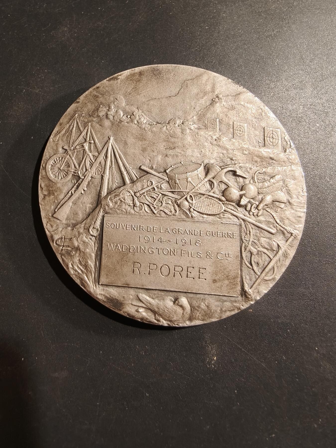 老王徽章第184期 法国瓦丁顿父子公司一战纪念大银章     原盒     大师库德雷作品    直径68mm   950银   重量148.8g