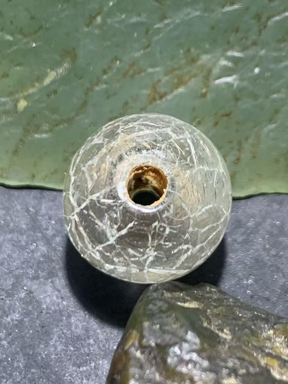 建国前后库存仿白水晶冰裂纹琉璃苹果珠一颗