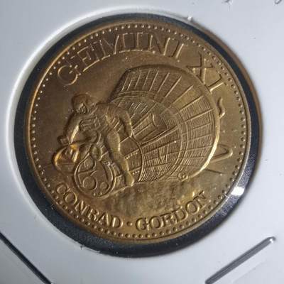 沼泽如烟--第1003场 - 航天纪念章