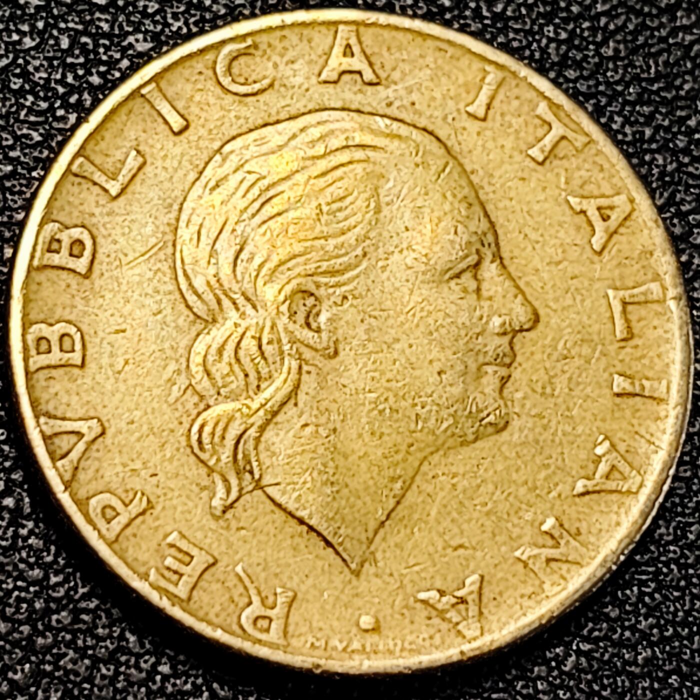 泉币菌-第195场- 新年快乐 新年第三场 本场拍品多 请提前出价 1978年 24mm 意大利 200里拉 黄铜  纪念币 