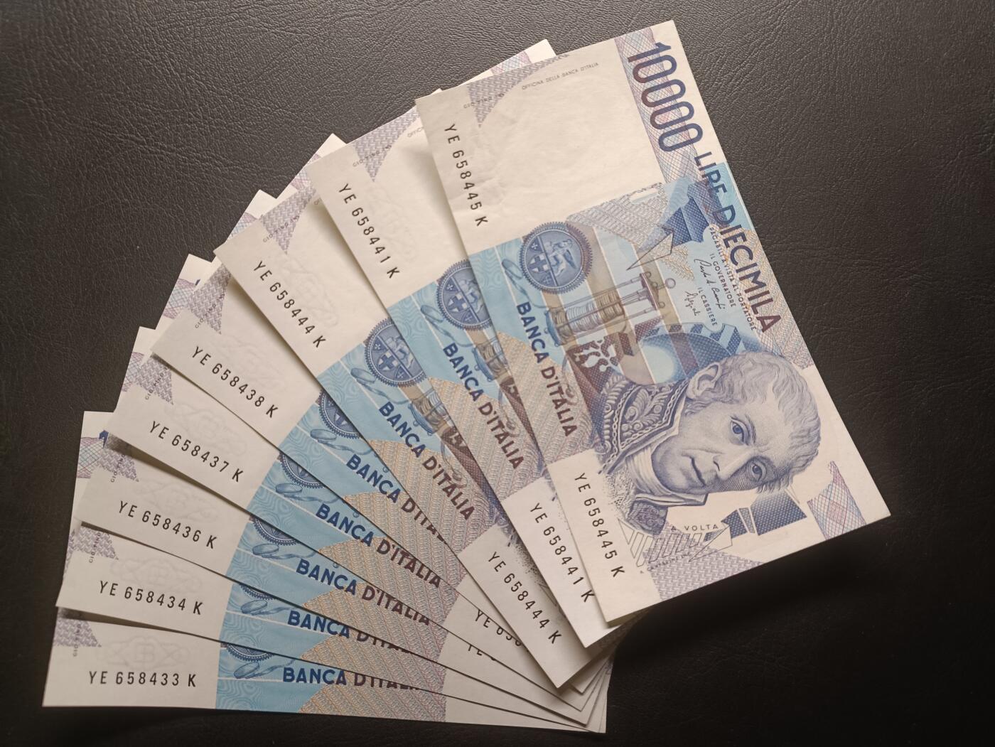 【年后首拍！】2026二月第三期，总217期 意大利1984版10000里拉UNC—UNC-批量八张含一张豹子号