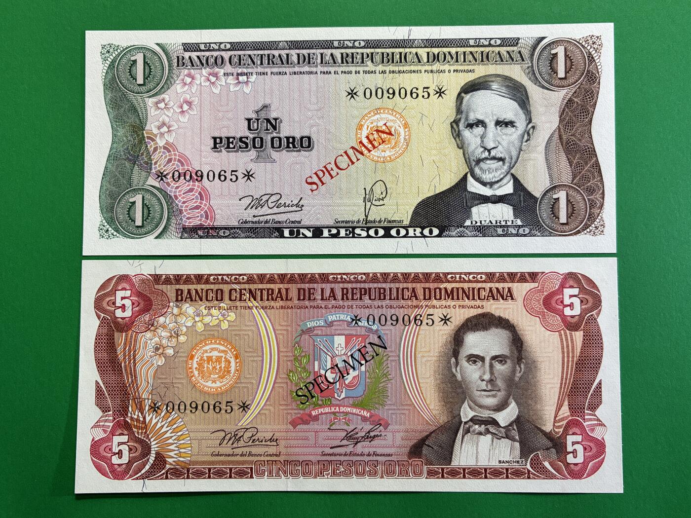 咖啡豆•收藏 2026年Mar_1st世界各国纸币样票拍卖 多米尼加 1978年 1-1000比索 全新UNC同号 外国纸币样票 8枚一套