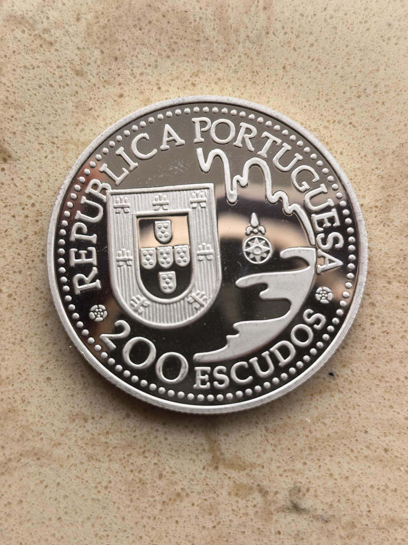 道一币馆币章第一百六十七场 葡萄牙1993年火绳枪传入种子岛200埃斯库多精制银币 26.5g 925s