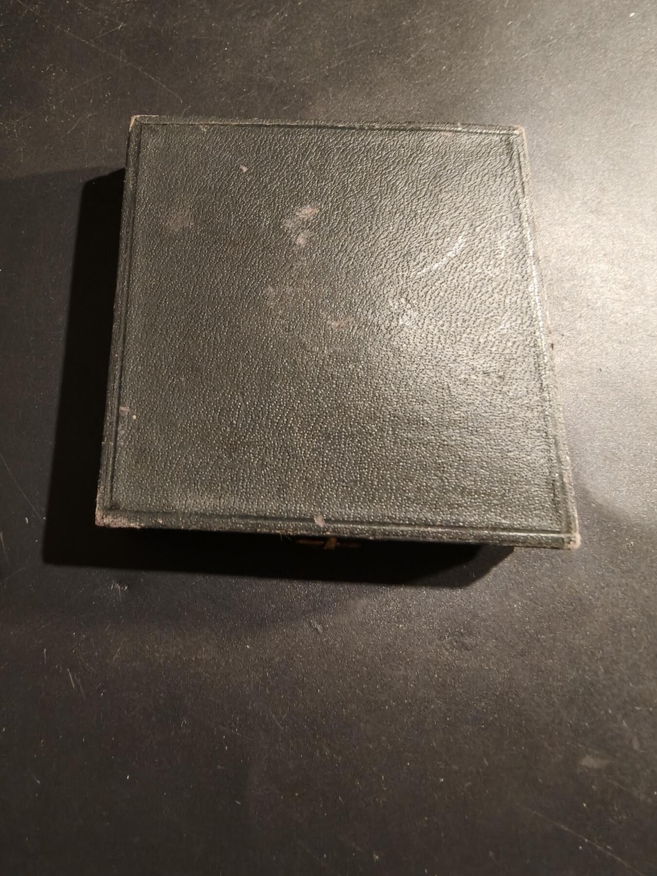 老王徽章第184期 法国战争部战争准备大铜章     原盒     直径50mm    重量63.7g